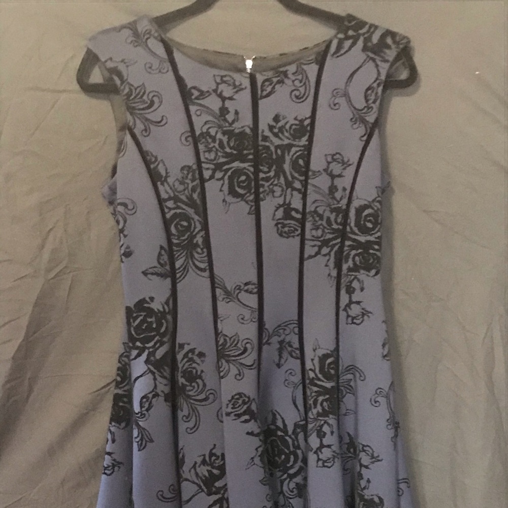 Gabby style size 6 navy blue with blk design dress